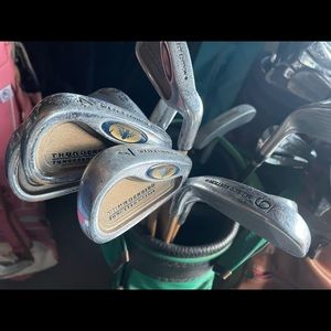 golf clubs Thunderbird right handed